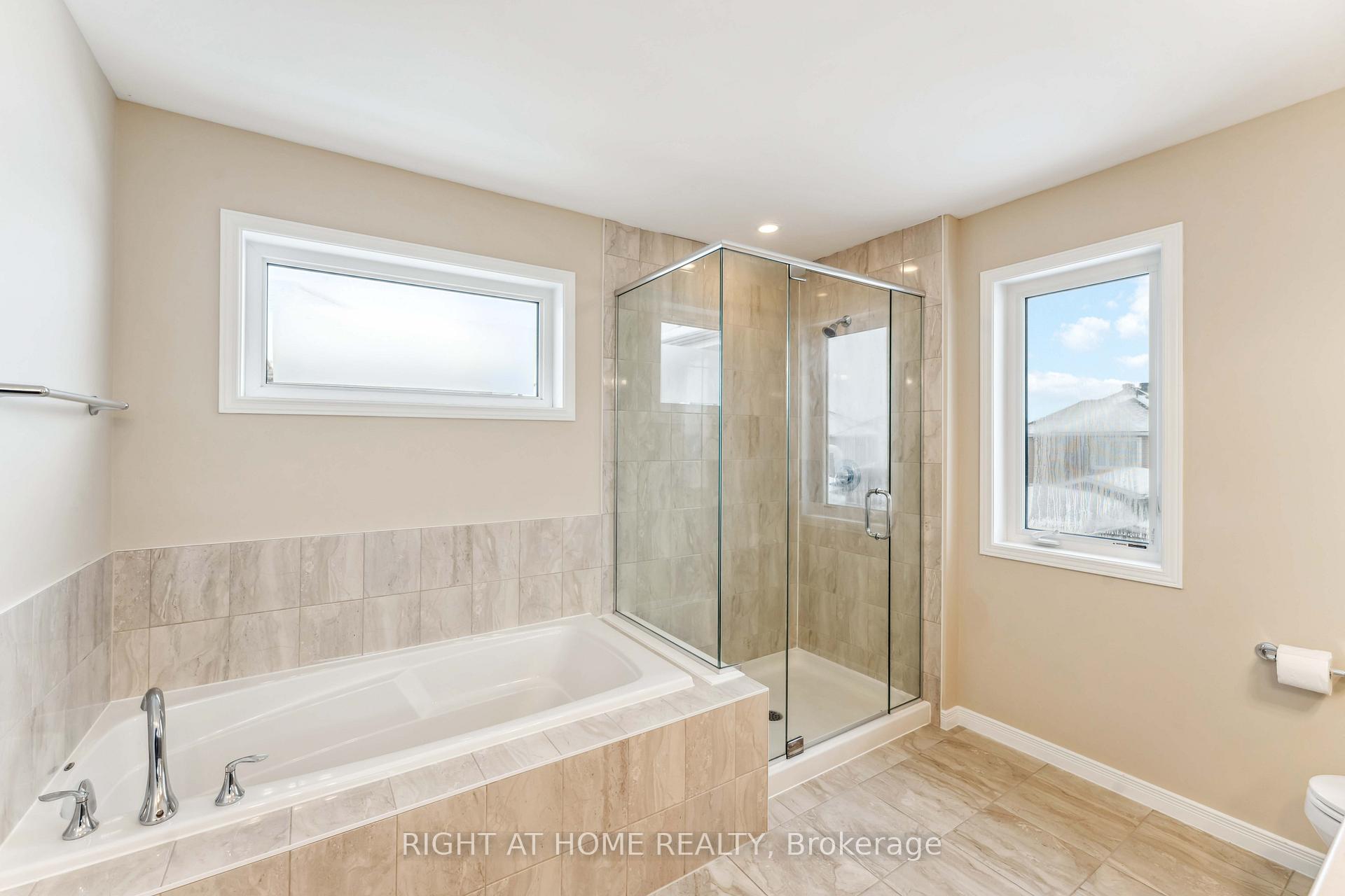 Photo 14 of 422 Sweetflag Street, Ottawa, Barrhaven - Longfields — HOMEH
