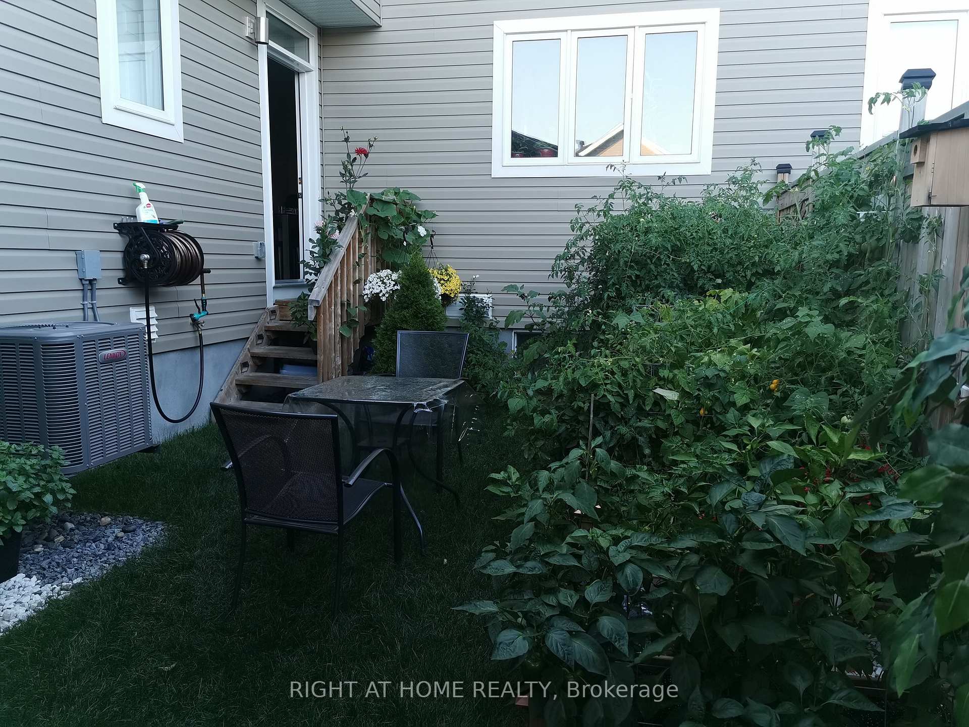 Photo 32 of 422 Sweetflag Street, Ottawa, Barrhaven - Longfields — HOMEH