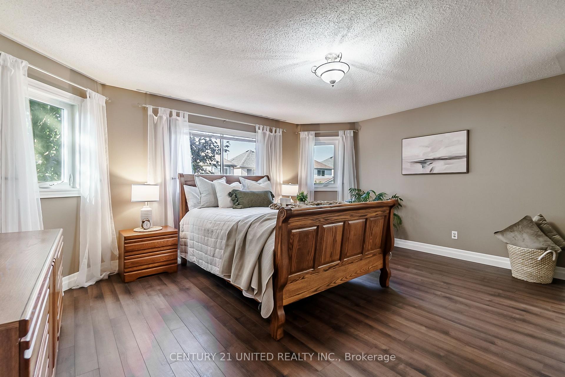 Photo 23 of 1050 Beatrice Street E, Oshawa, Pinecrest — HOMEH