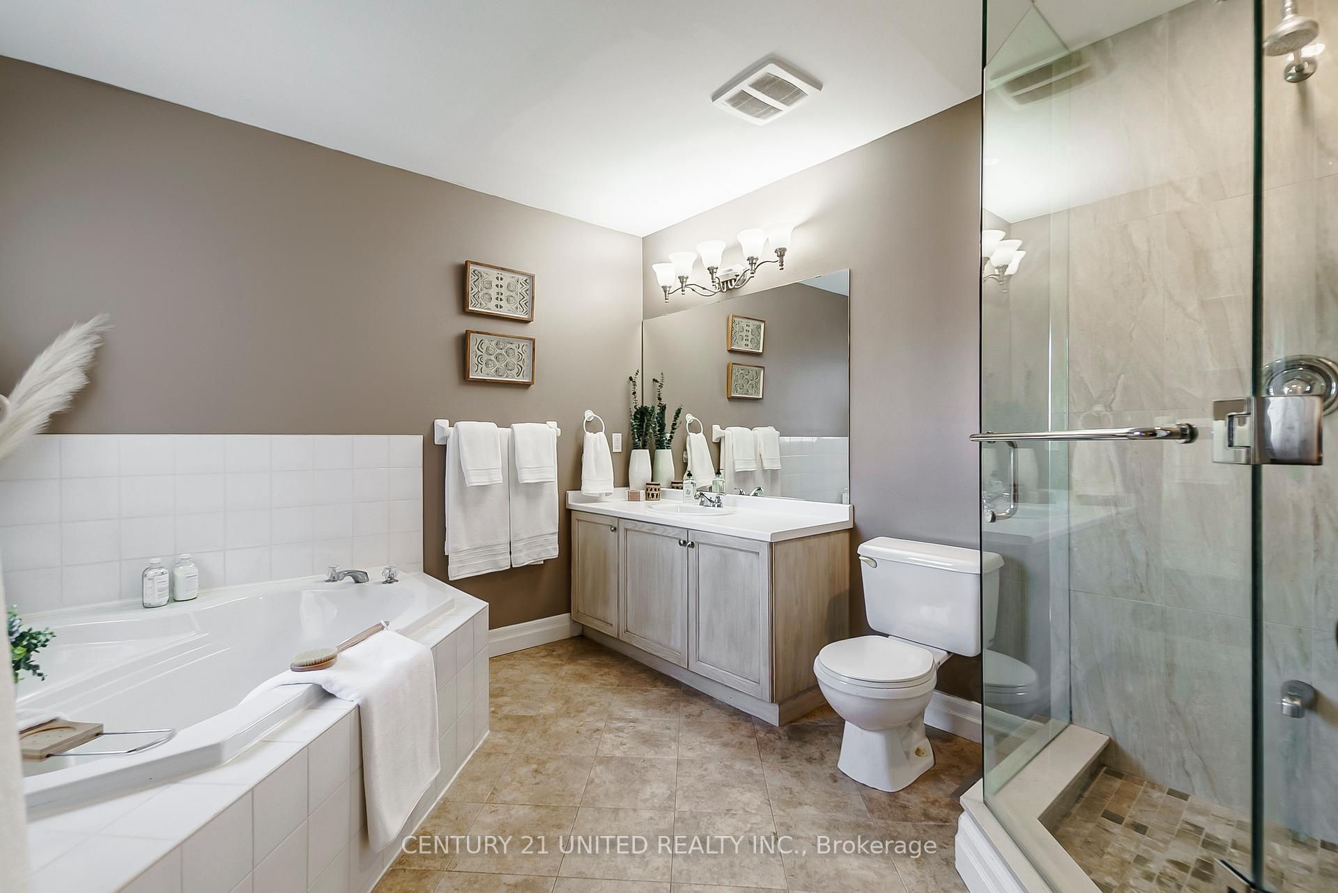 Photo 24 of 1050 Beatrice Street E, Oshawa, Pinecrest — HOMEH