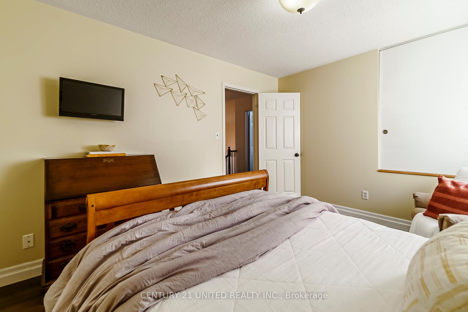 Photo 27 of 1050 Beatrice Street E, Oshawa, Pinecrest — HOMEH