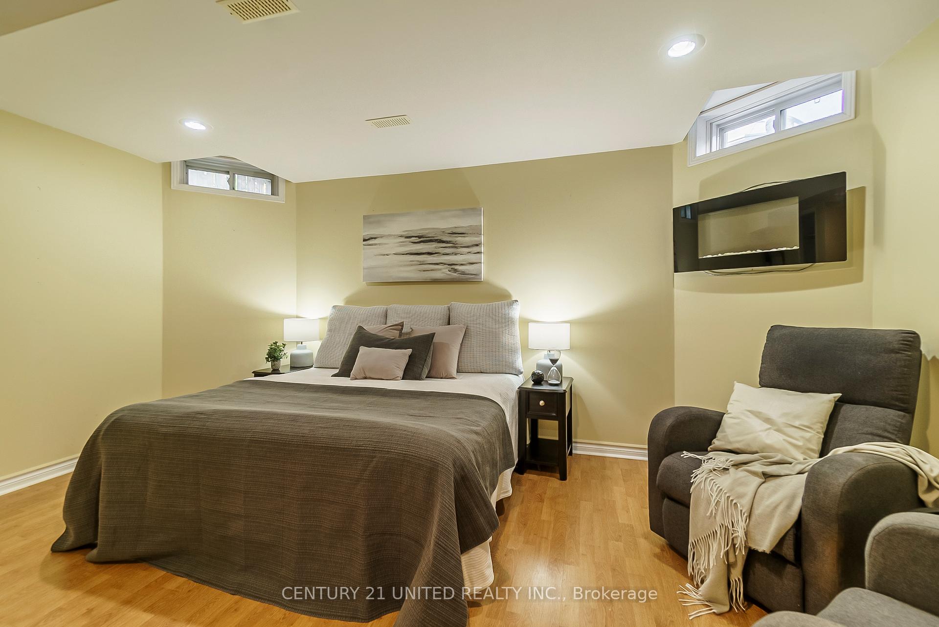 Photo 35 of 1050 Beatrice Street E, Oshawa, Pinecrest — HOMEH