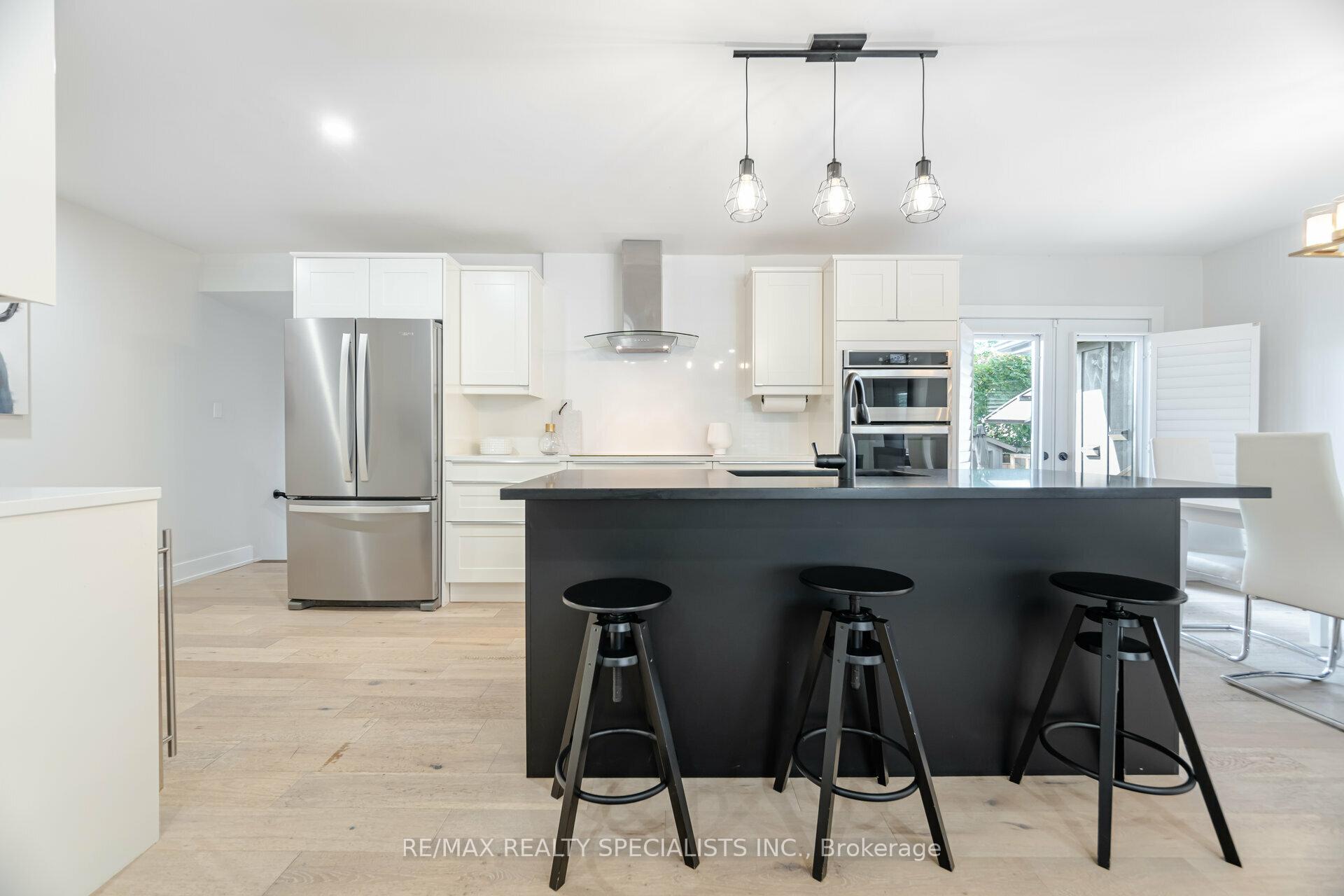 Photo 4 of 136 Boxley Road, Burlington, Appleby — HOMEH