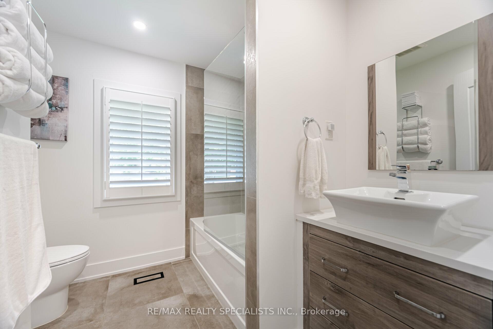 Photo 19 of 136 Boxley Road, Burlington, Appleby — HOMEH