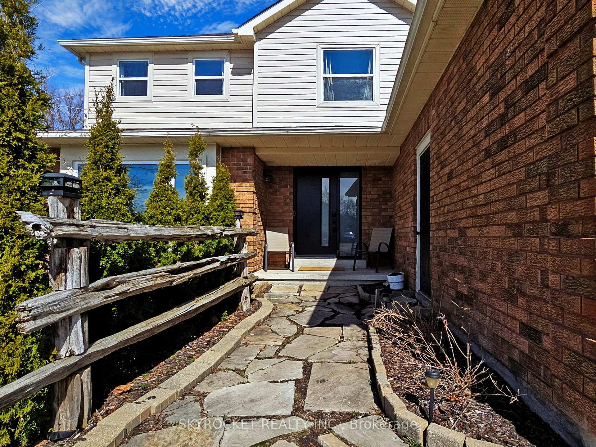 Photo 4 of 9 Herrell Avenue, Barrie, Painswick North — HOMEH