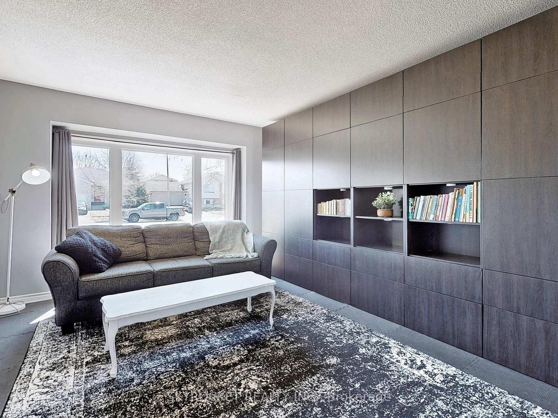 Photo 6 of 9 Herrell Avenue, Barrie, Painswick North — HOMEH