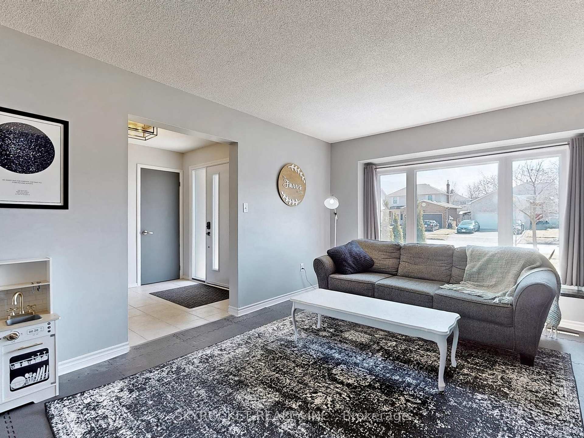 Photo 7 of 9 Herrell Avenue, Barrie, Painswick North — HOMEH