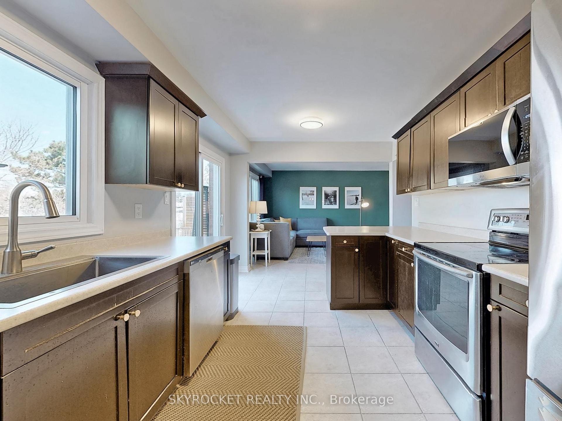 Photo 17 of 9 Herrell Avenue, Barrie, Painswick North — HOMEH
