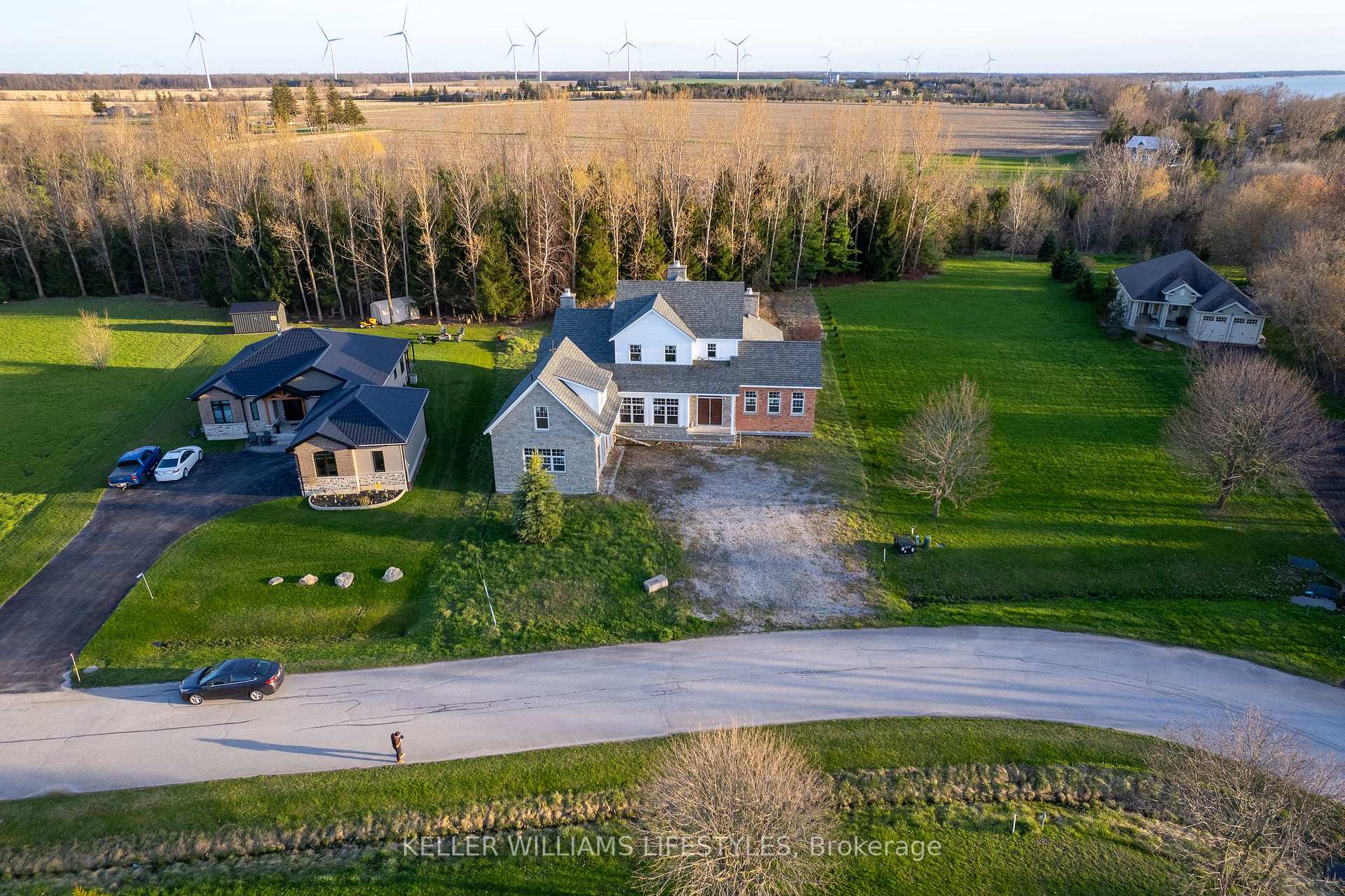 Photo 4 of 71859 Sunridge Crescent, Bluewater, Hay — HOMEH