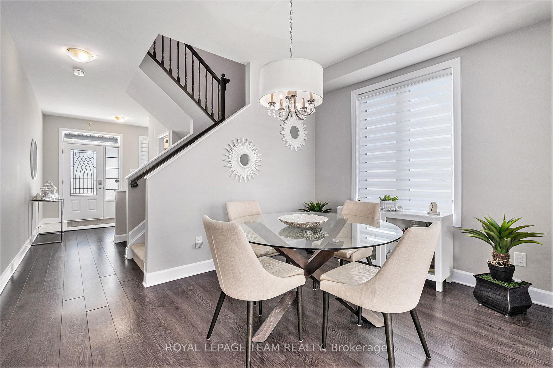 Photo 9 of 11 Aura Avenue, Ottawa, Barrhaven - Heritage Park — HOMEH