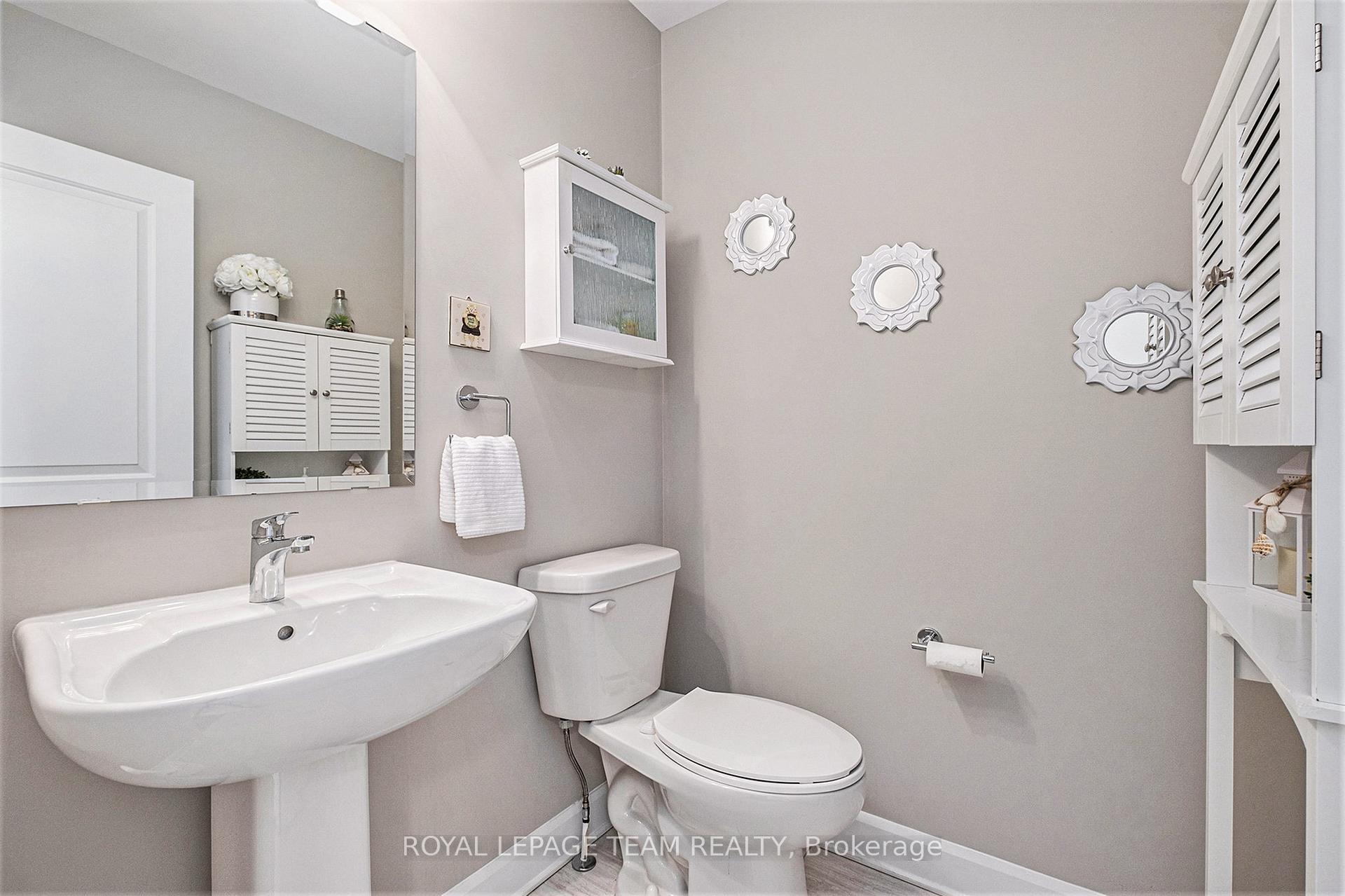 Photo 14 of 11 Aura Avenue, Ottawa, Barrhaven - Heritage Park — HOMEH