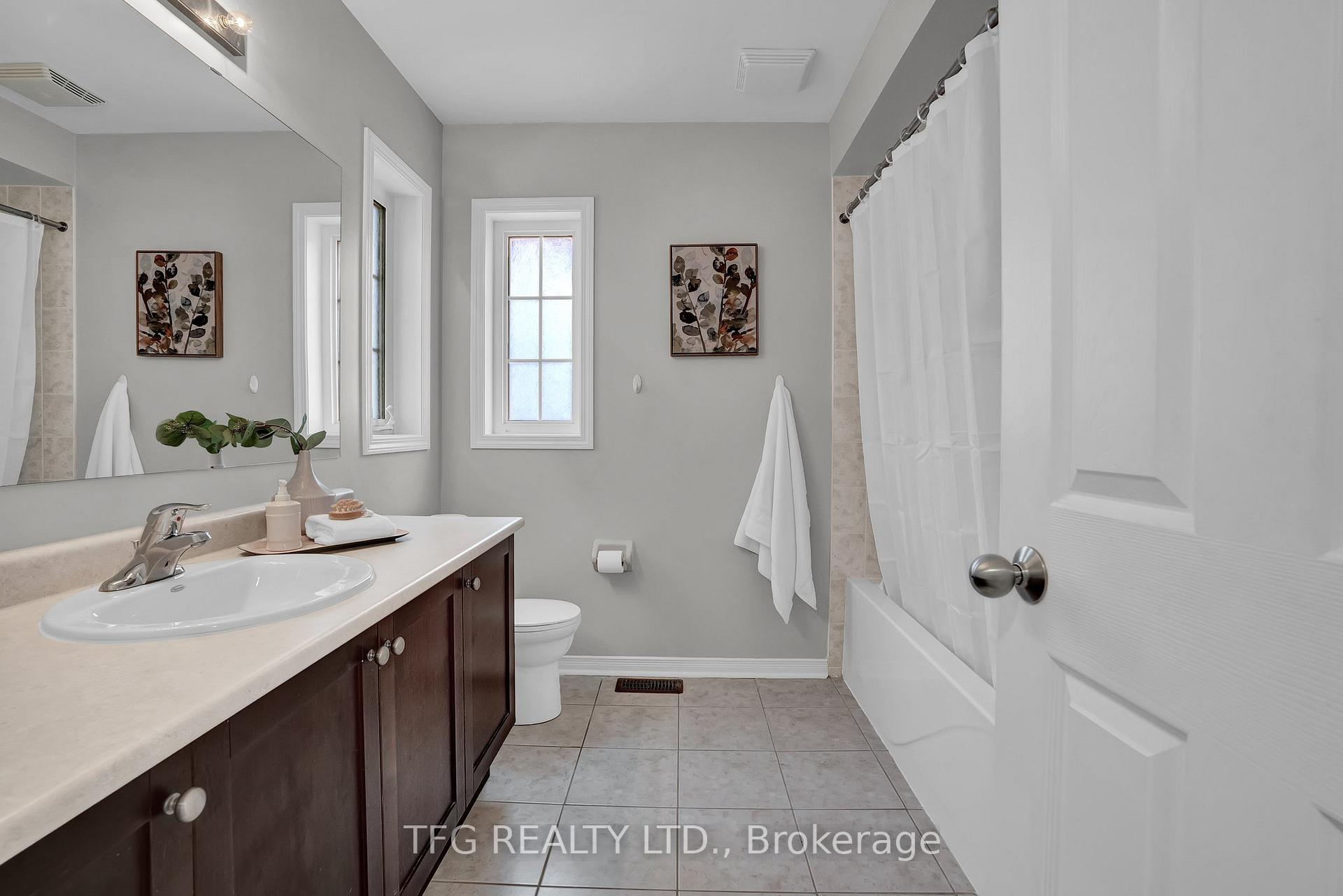 Photo 33 of 1567 Glenbourne Drive, Oshawa, Pinecrest — HOMEH
