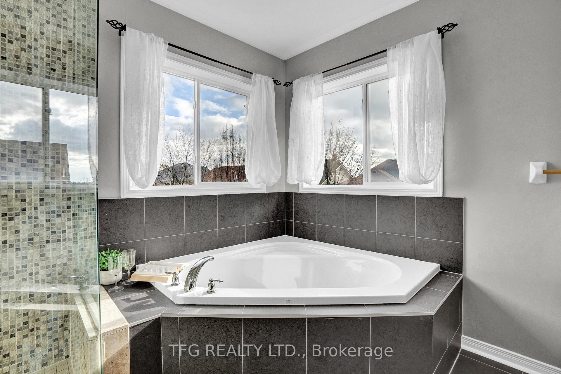 Photo 39 of 1567 Glenbourne Drive, Oshawa, Pinecrest — HOMEH