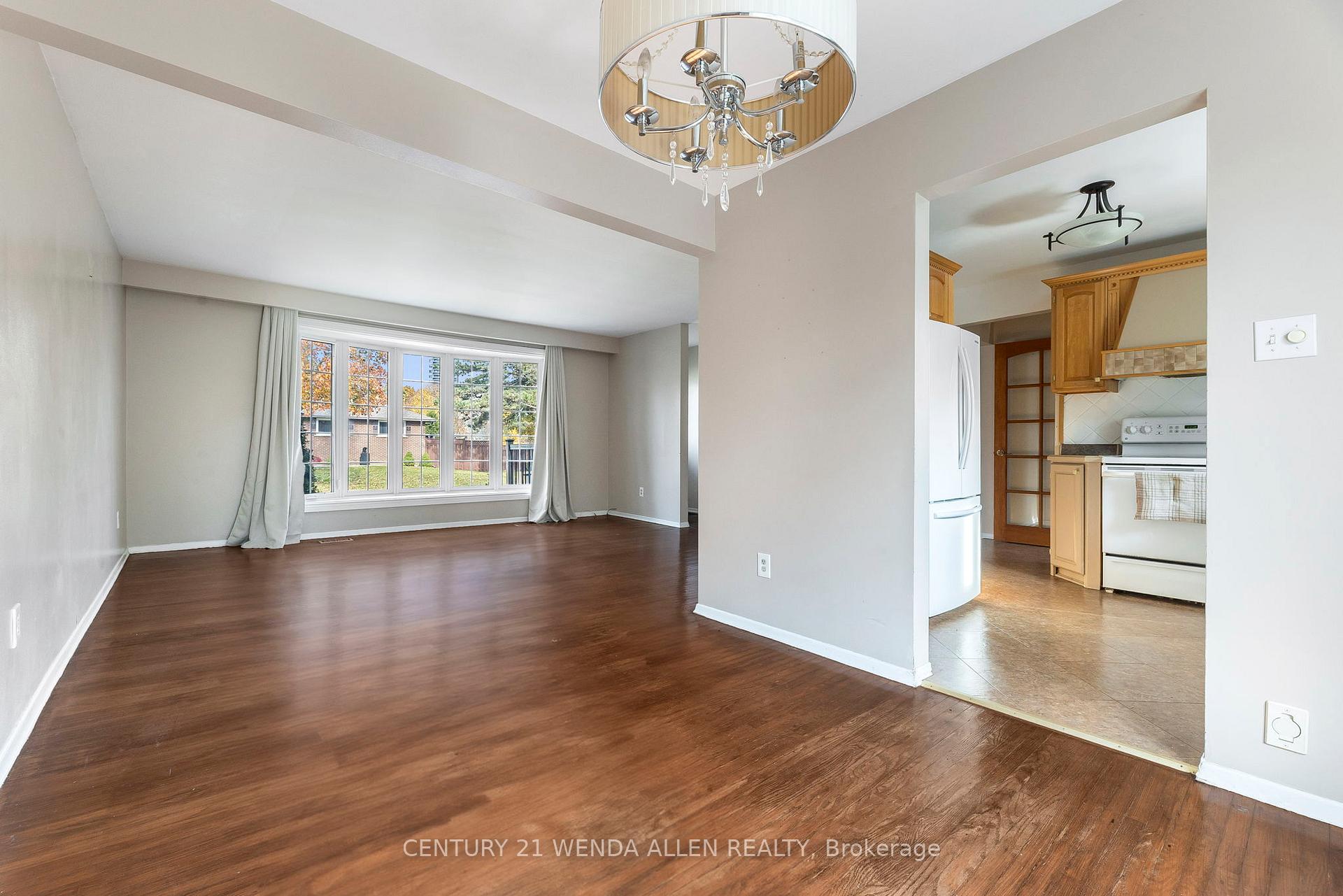 Photo 7 of 475 Humewood Avenue, Oshawa, O'Neill — HOMEH