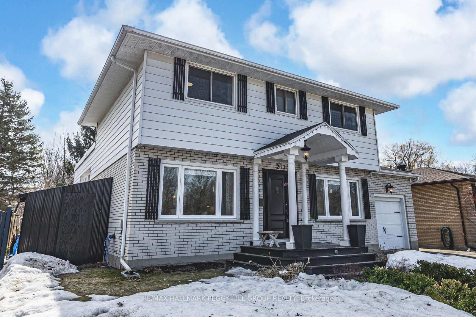 Photo 1 of 233 Grove Street E, Barrie, Wellington — HOMEH