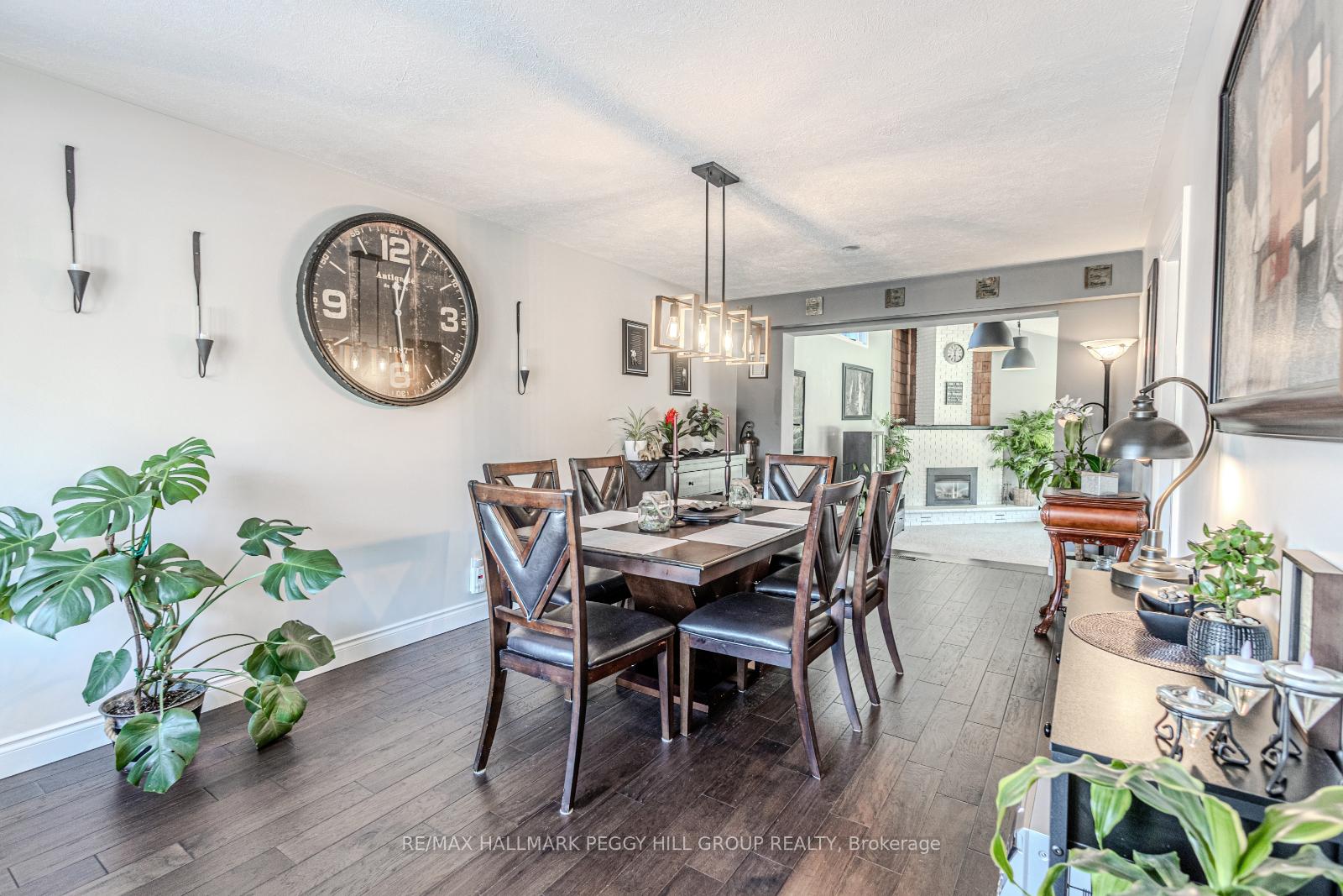 Photo 5 of 233 Grove Street E, Barrie, Wellington — HOMEH
