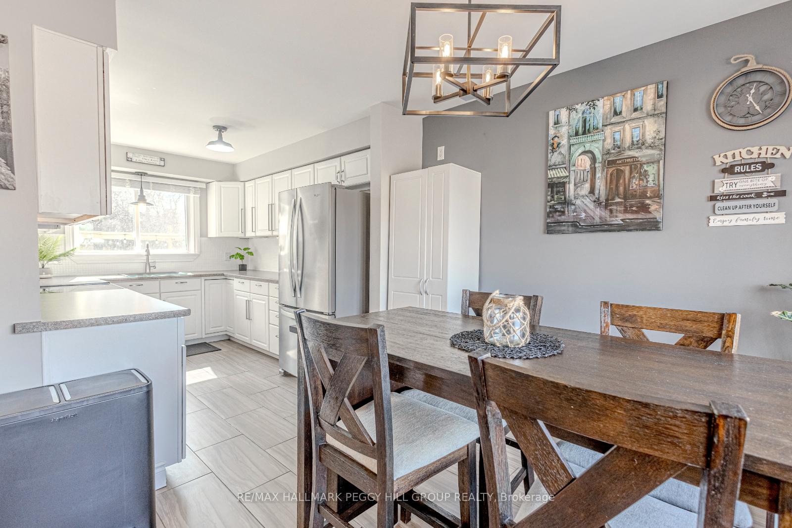 Photo 6 of 233 Grove Street E, Barrie, Wellington — HOMEH