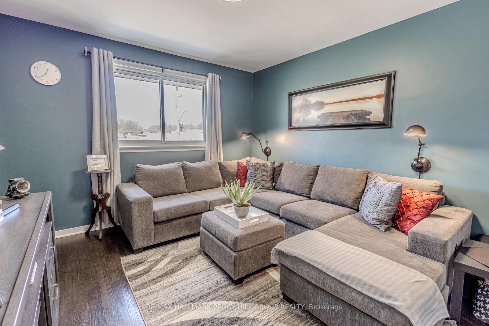 Photo 9 of 233 Grove Street E, Barrie, Wellington — HOMEH