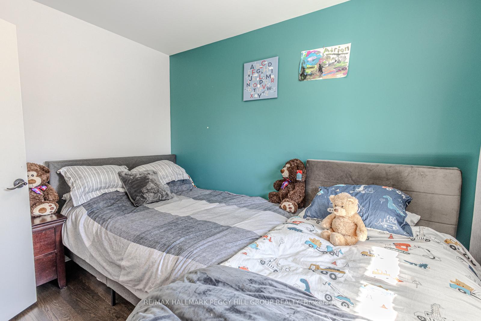 Photo 13 of 233 Grove Street E, Barrie, Wellington — HOMEH