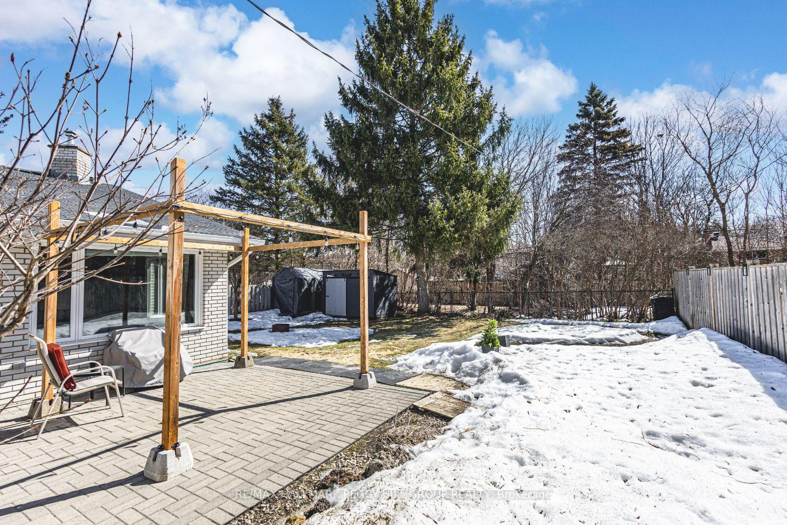 Photo 17 of 233 Grove Street E, Barrie, Wellington — HOMEH