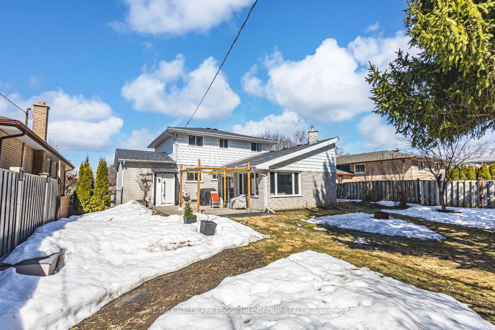 Photo 20 of 233 Grove Street E, Barrie, Wellington — HOMEH