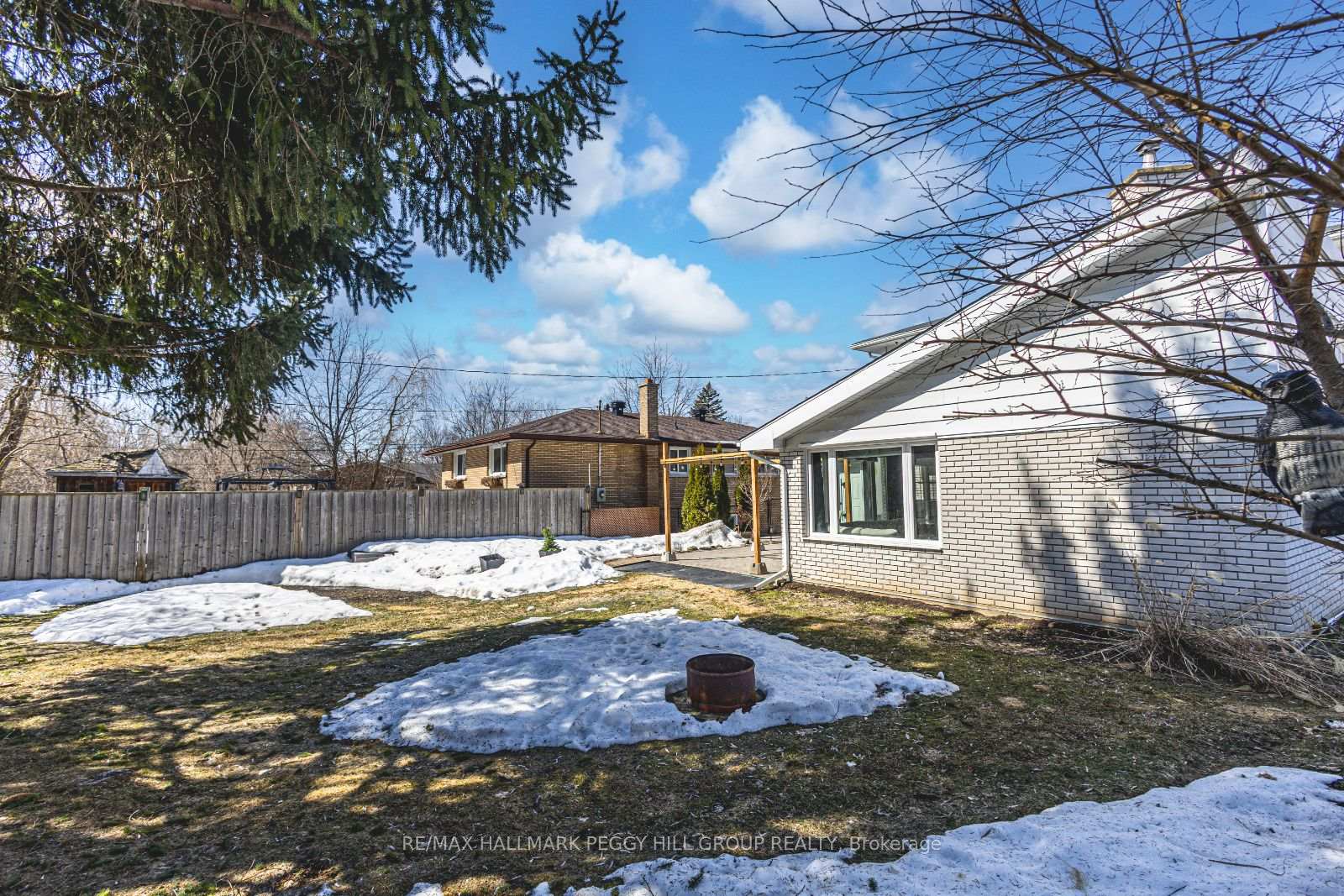 Photo 21 of 233 Grove Street E, Barrie, Wellington — HOMEH