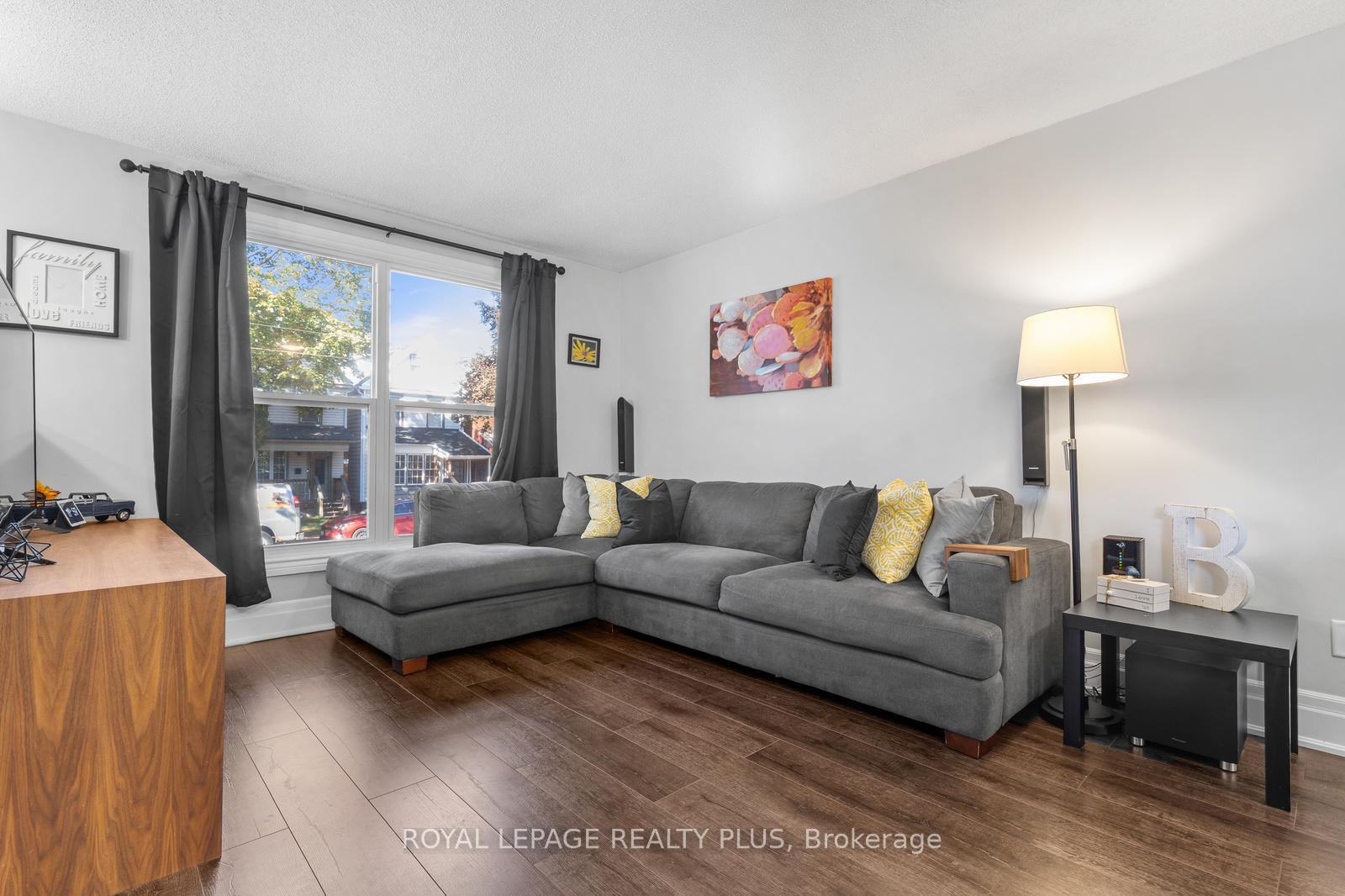Photo 6 of 250 Balmoral Avenue N, Hamilton, Crown Point — HOMEH