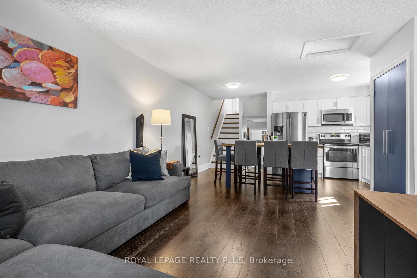 Photo 8 of 250 Balmoral Avenue N, Hamilton, Crown Point — HOMEH