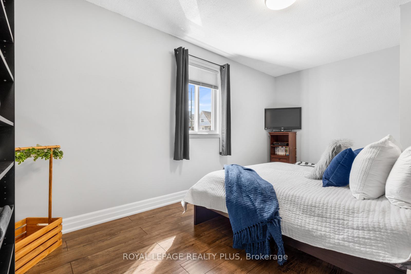 Photo 17 of 250 Balmoral Avenue N, Hamilton, Crown Point — HOMEH