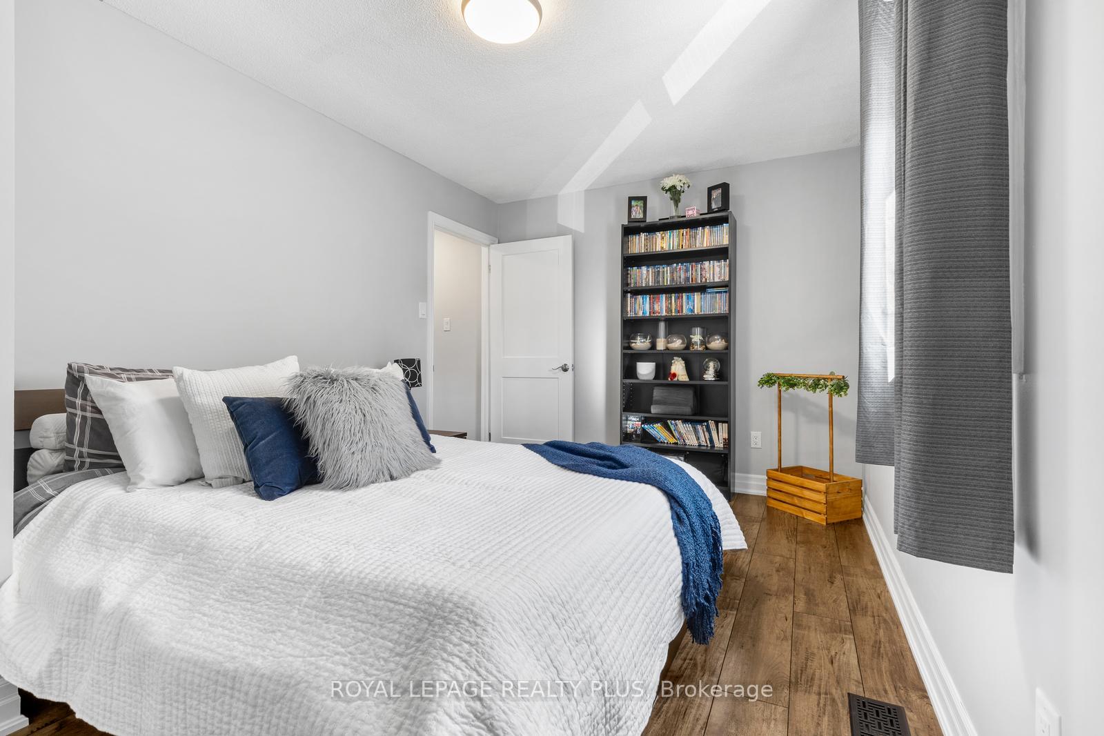Photo 18 of 250 Balmoral Avenue N, Hamilton, Crown Point — HOMEH