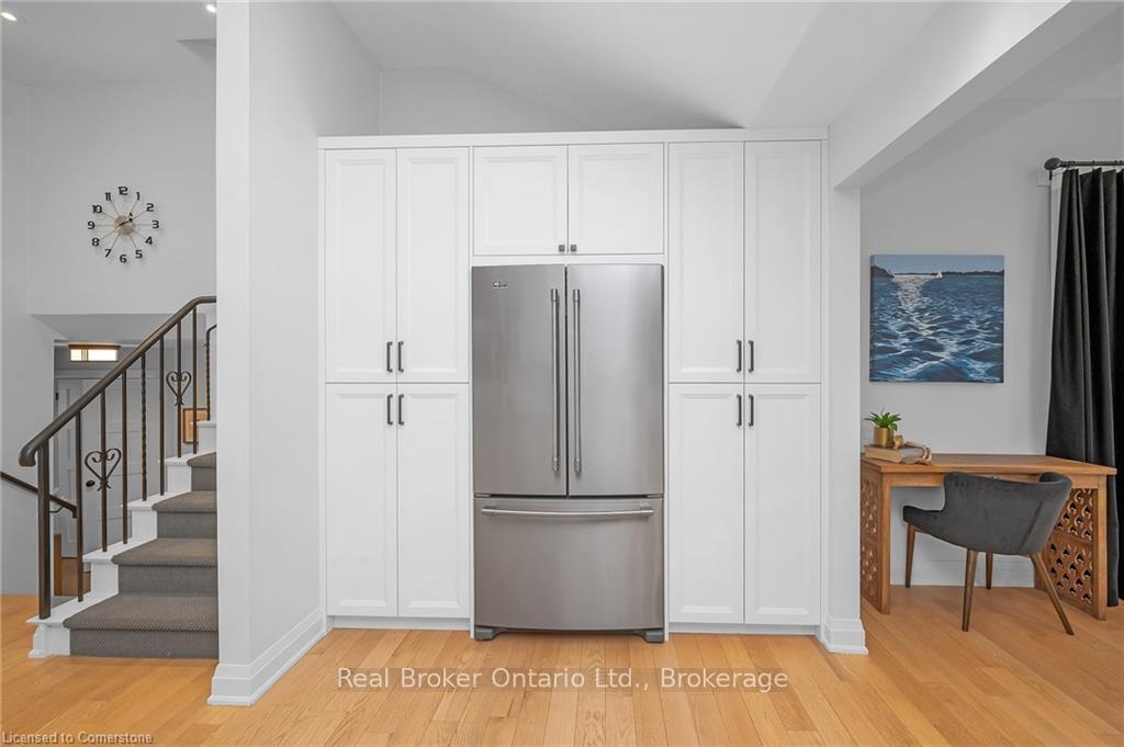 Photo 14 of 508 Donegal Drive, Burlington, Shoreacres — HOMEH