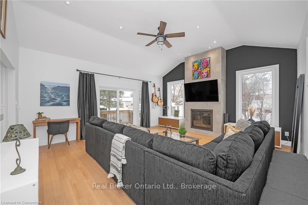 Photo 20 of 508 Donegal Drive, Burlington, Shoreacres — HOMEH