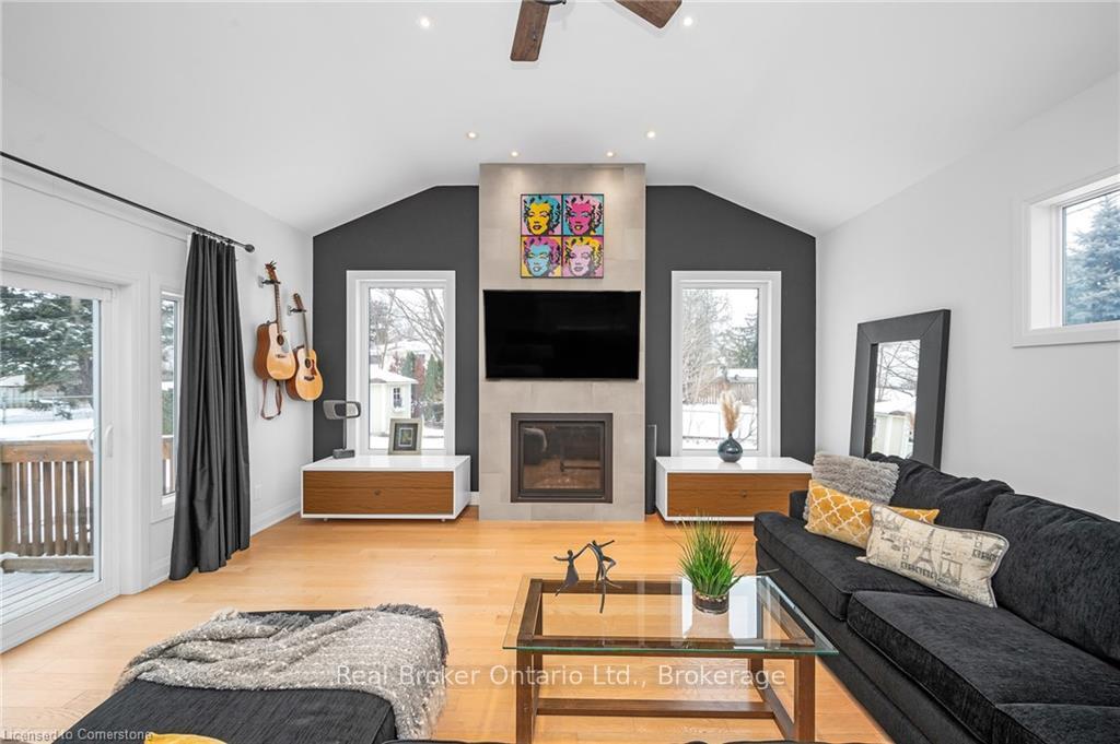 Photo 21 of 508 Donegal Drive, Burlington, Shoreacres — HOMEH