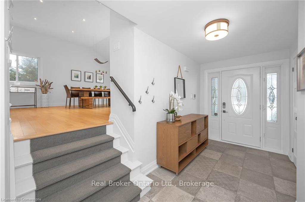 Photo 25 of 508 Donegal Drive, Burlington, Shoreacres — HOMEH
