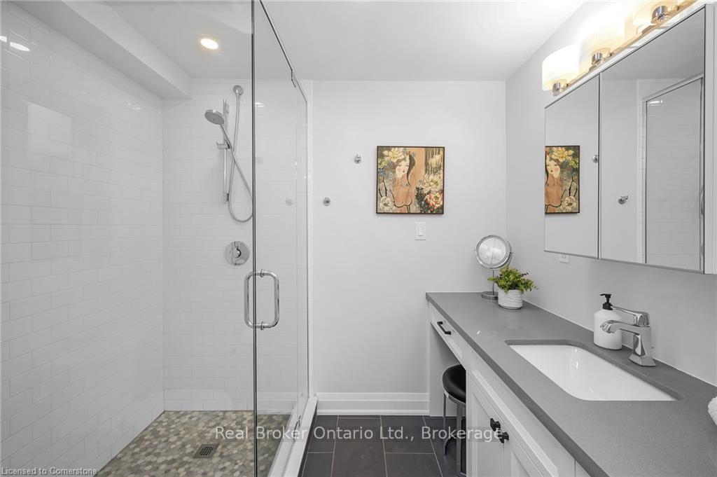 Photo 28 of 508 Donegal Drive, Burlington, Shoreacres — HOMEH