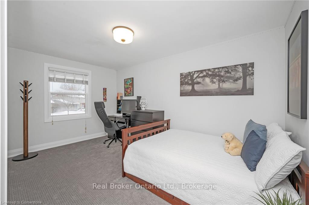 Photo 32 of 508 Donegal Drive, Burlington, Shoreacres — HOMEH
