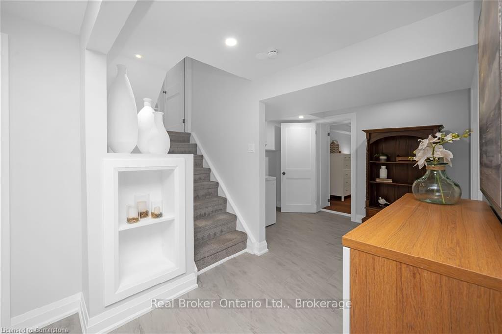 Photo 37 of 508 Donegal Drive, Burlington, Shoreacres — HOMEH