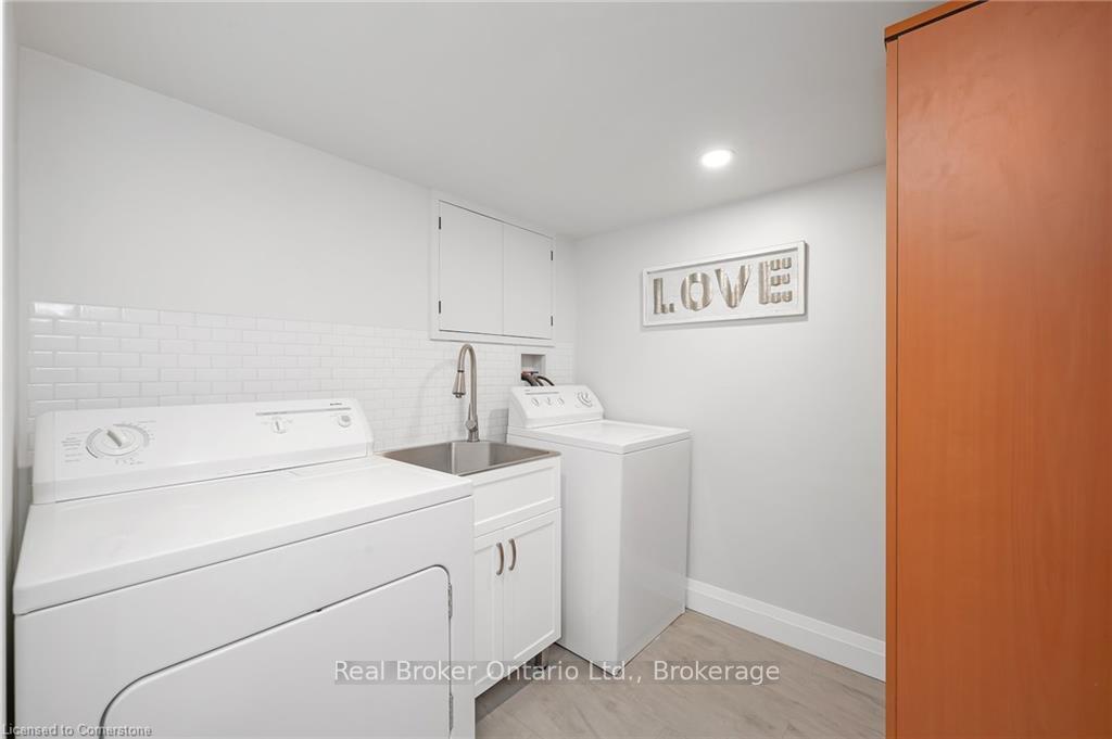 Photo 38 of 508 Donegal Drive, Burlington, Shoreacres — HOMEH