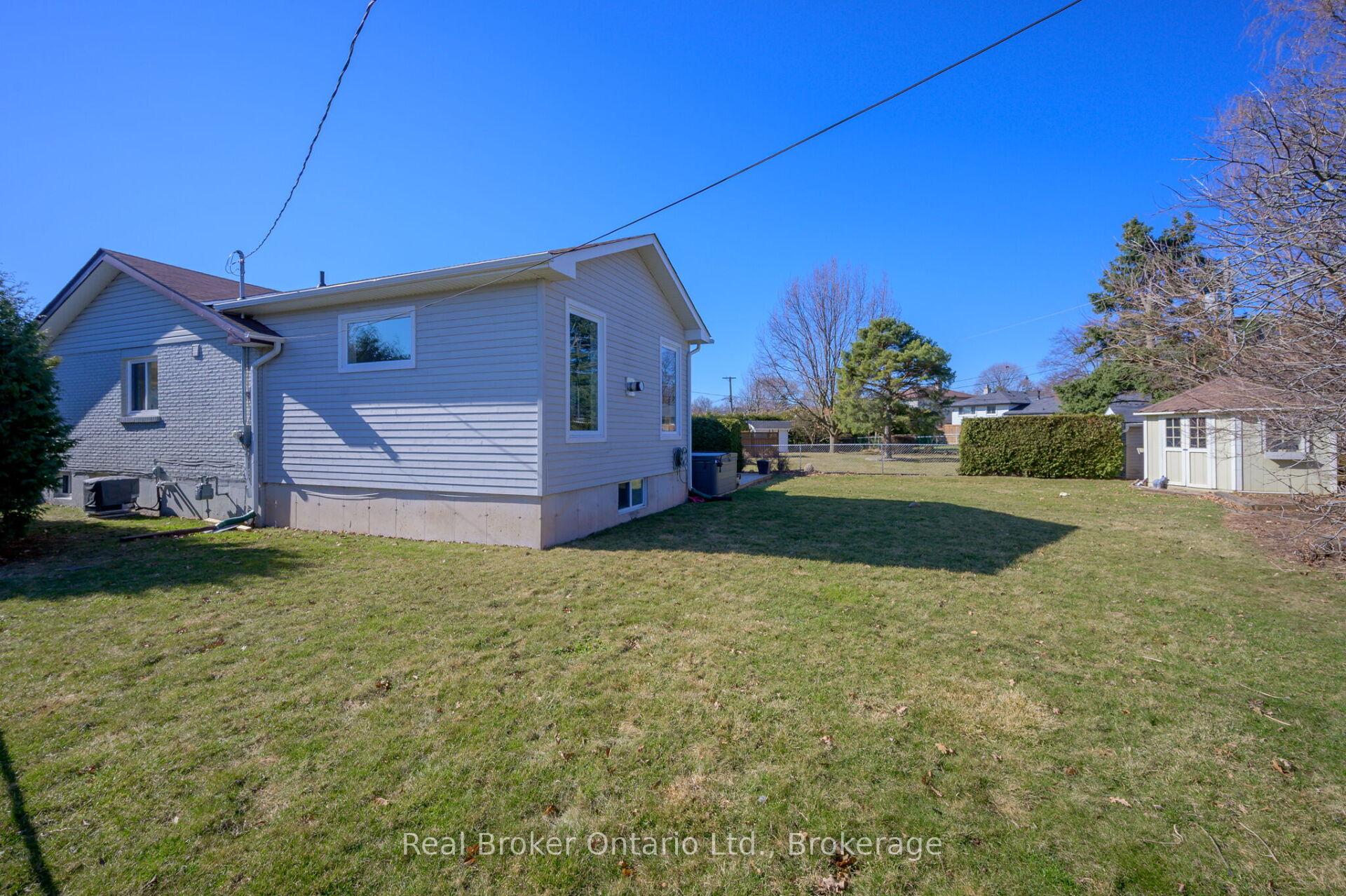 Photo 42 of 508 Donegal Drive, Burlington, Shoreacres — HOMEH