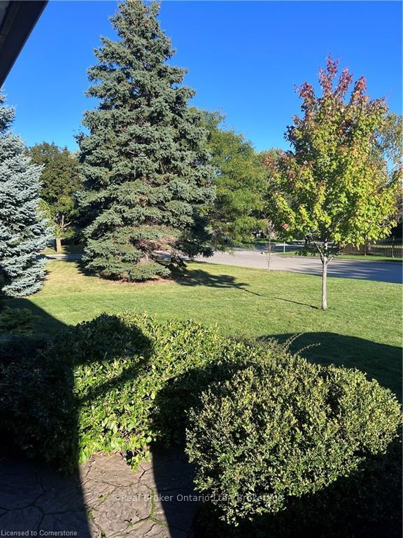 Photo 47 of 508 Donegal Drive, Burlington, Shoreacres — HOMEH