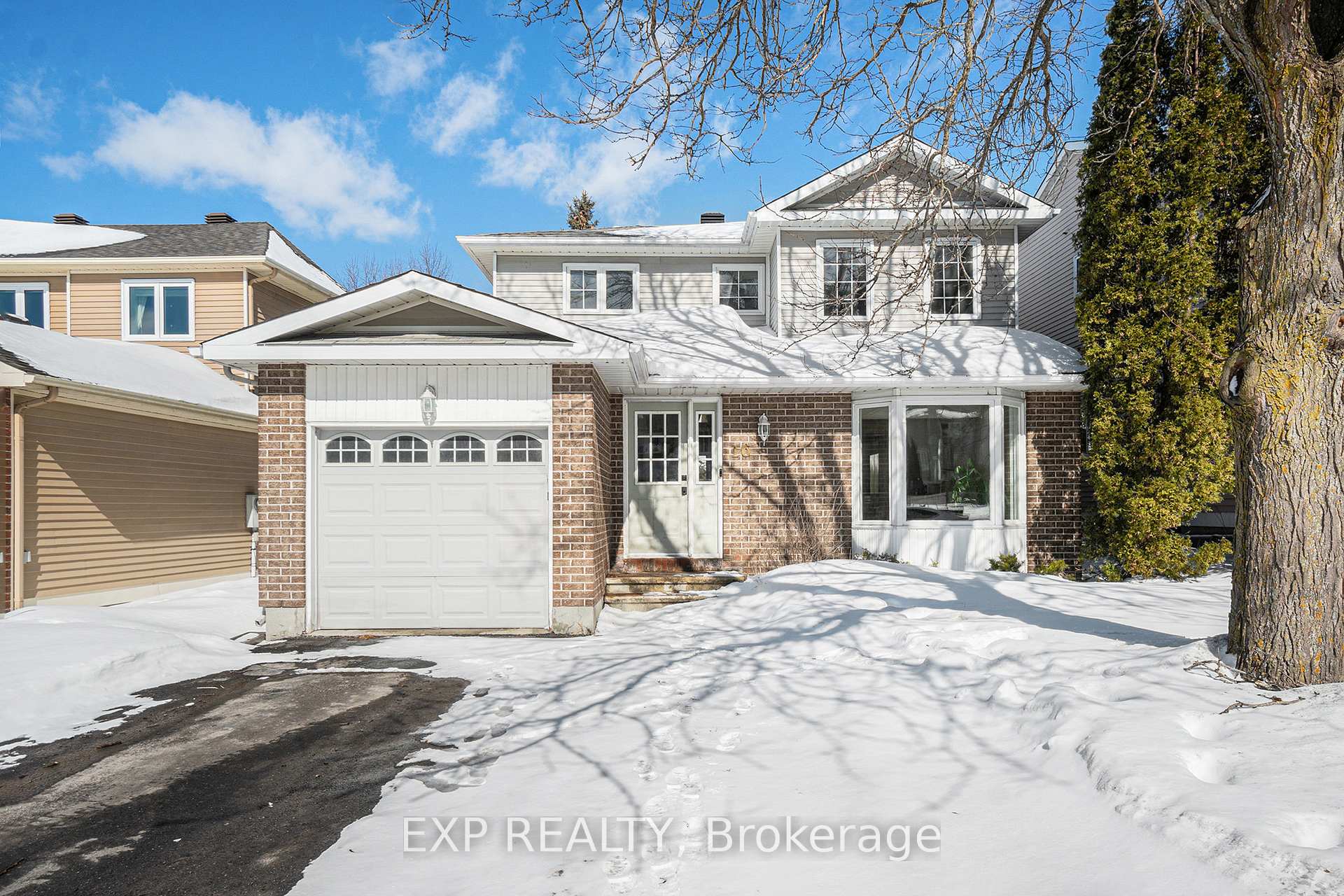 Front of 16 Weybridge Drive