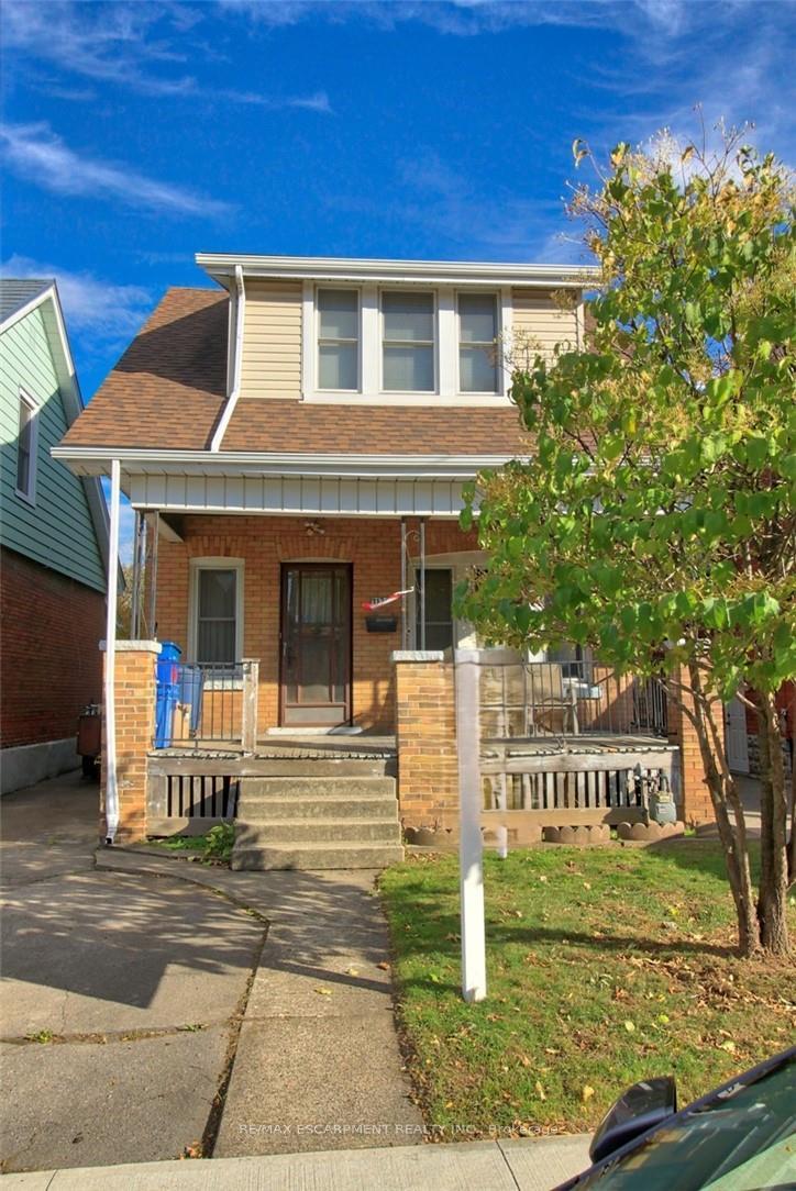 Photo 2 of 112 Kensington Avenue N, Hamilton, Crown Point — HOMEH