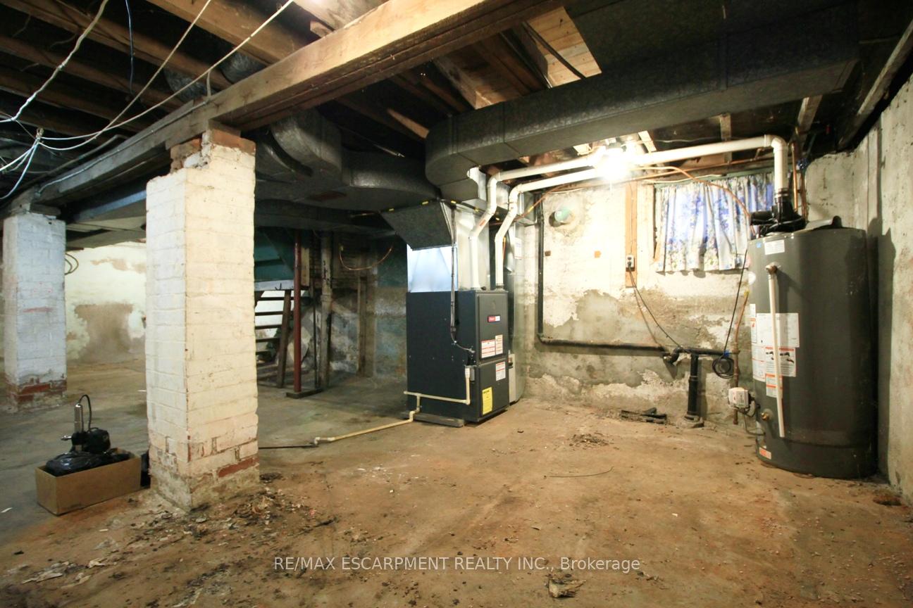 Photo 29 of 112 Kensington Avenue N, Hamilton, Crown Point — HOMEH