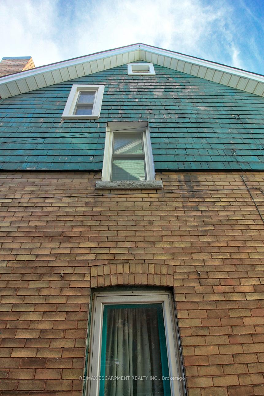 Photo 30 of 112 Kensington Avenue N, Hamilton, Crown Point — HOMEH