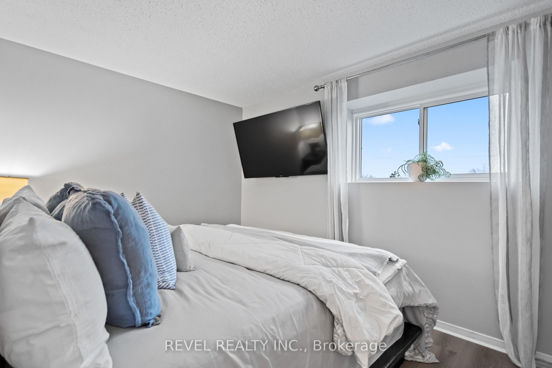 Photo 13 of 1409 Ritson Road S, Oshawa, Lakeview — HOMEH