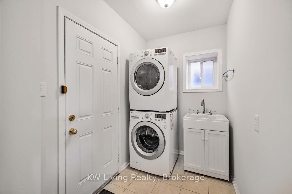 Photo 34 of 17 Charlemagne Avenue, Barrie, Innis-Shore — HOMEH