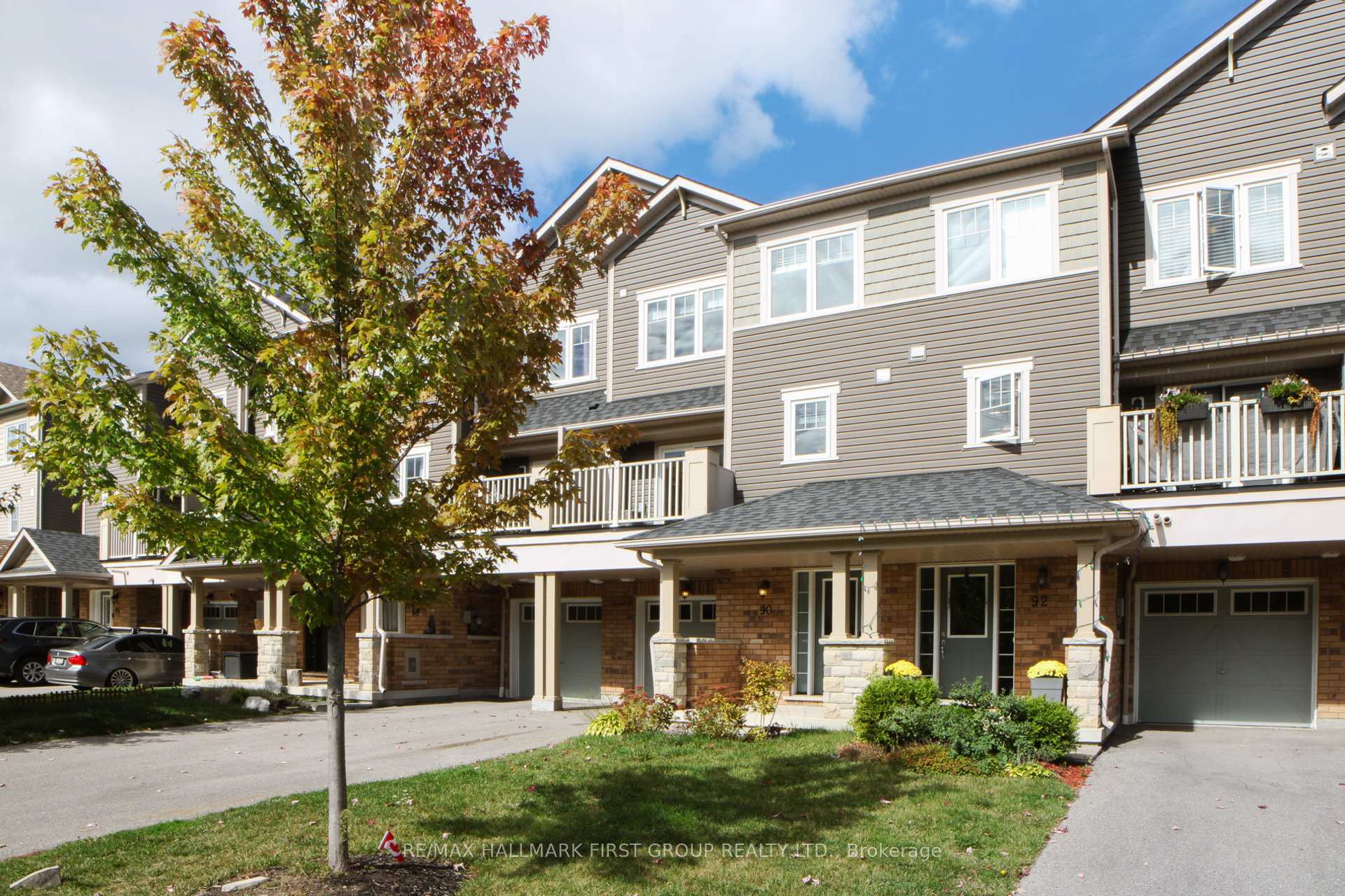 Photo 3 of 90 Tabaret Crescent, Oshawa, Windfields — HOMEH