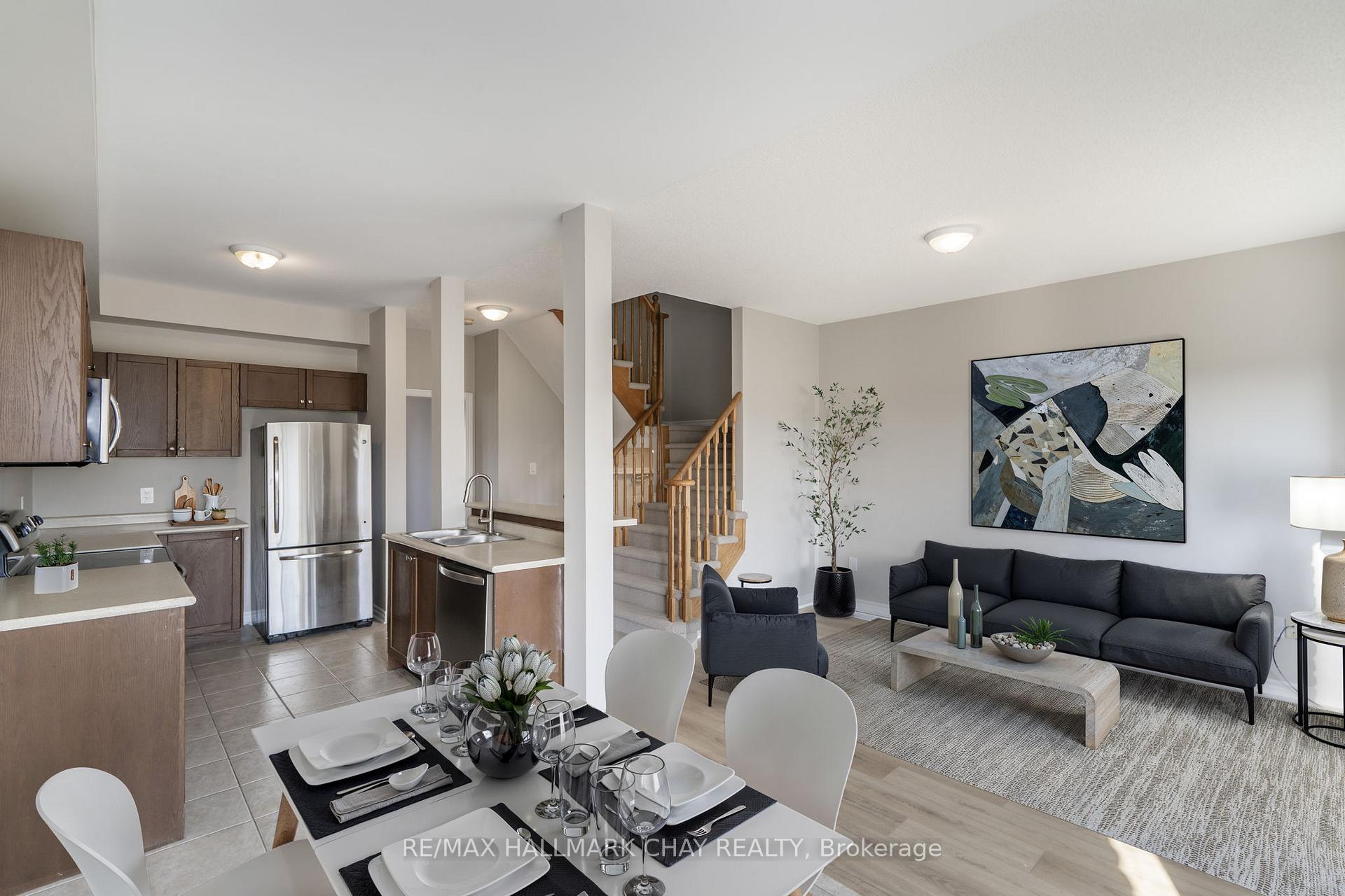 Photo 11 of 22 Arch Brown Court, Barrie, East Bayfield — HOMEH