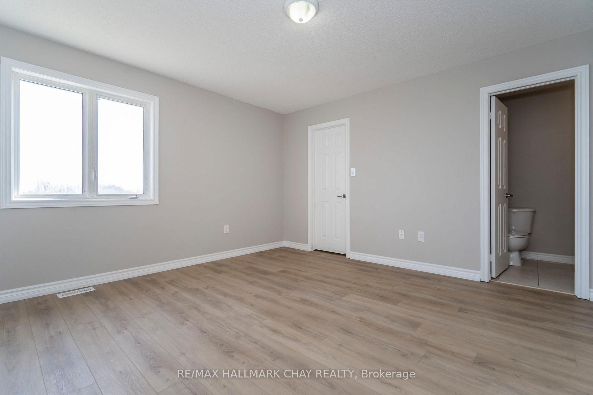 Photo 19 of 22 Arch Brown Court, Barrie, East Bayfield — HOMEH