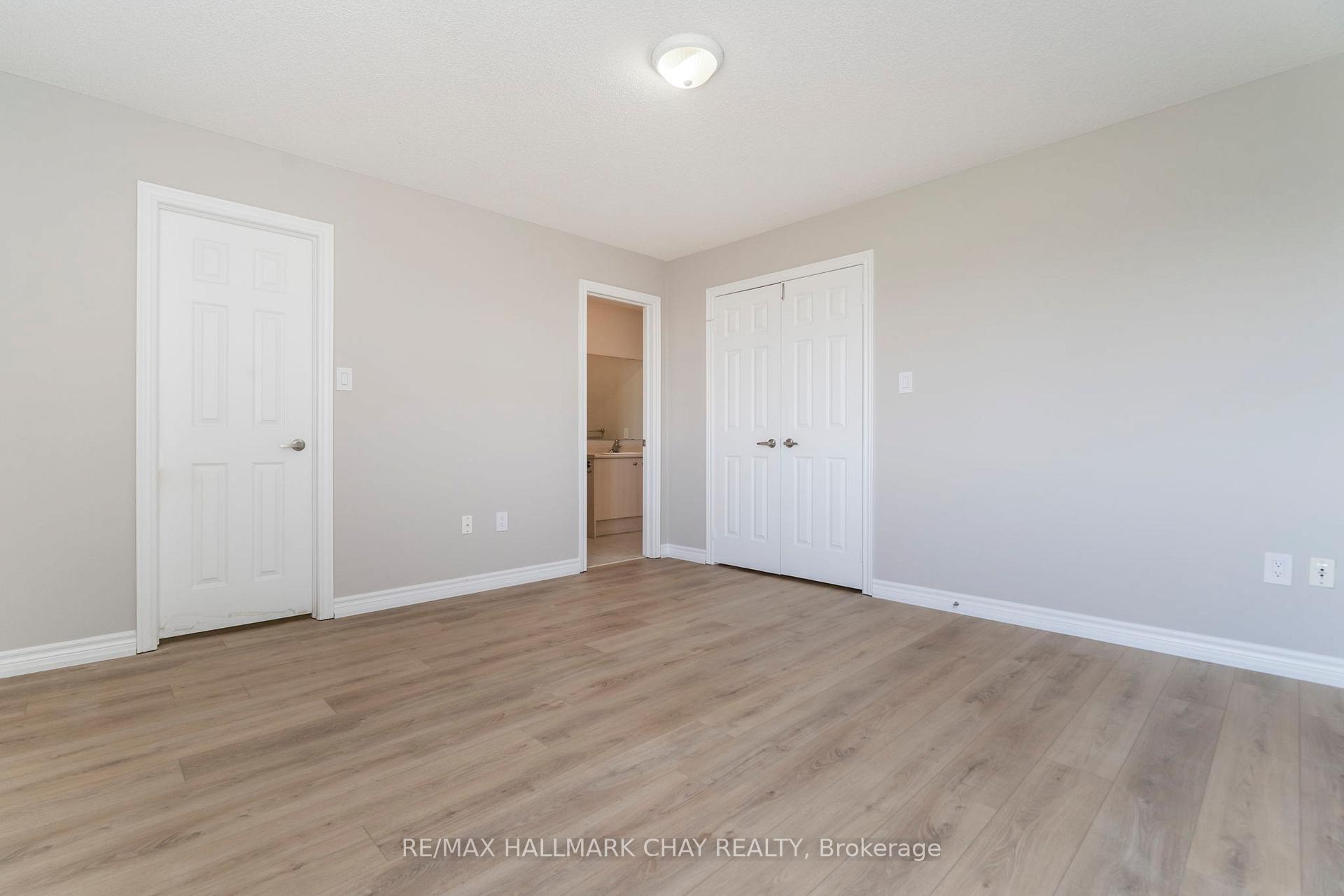 Photo 20 of 22 Arch Brown Court, Barrie, East Bayfield — HOMEH